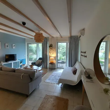 Garden By The Sea * Kalamata