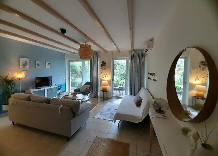 Garden By The Sea * Calamata